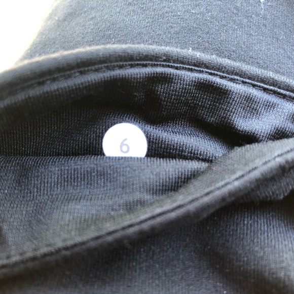 Lululemon ladies Capri - Picture 3 of 3